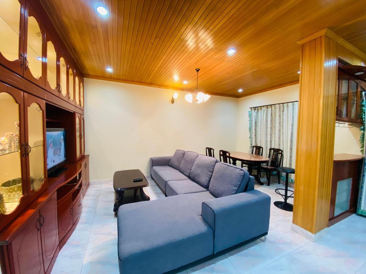 فندق 100 Oastel Coliving تاناه راتا المظهر الخارجي الصورة