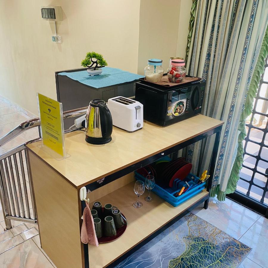فندق 100 Oastel Coliving تاناه راتا المظهر الخارجي الصورة